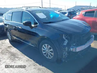 2018 Chrysler Pacifica Touring L with VIN 2C4RC1BGXJR157184, listed as a IAAI auction lot 41803388 with 102,095 mi miles and . Bid and sale history available at DreamBid. Image 1.