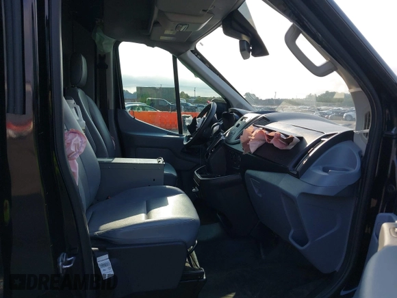 2017 Ford Transit z VIN 1FTYR2CM1HKB48712, wystawiony jako IAAI lot #39946351 z przebiegiem 82 749 mil mil oraz . Historia ofert i sprzedaży dostępna na DreamBid. Obrazek 5.