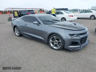 2022 Chevrolet Camaro ZL1 with VIN 1G1FK1R65N0126050, listed as a IAAI auction lot 41812386 with 20,197 mi miles. Bid and sale history available at carsss.com. Image 1.