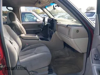 2003 Chevrolet Tahoe LT with VIN 1GNEC13Z33R261062, listed as a IAAI auction lot 41882613 with Not provided miles and . Bid and sale history available at DreamBid. Image 5.