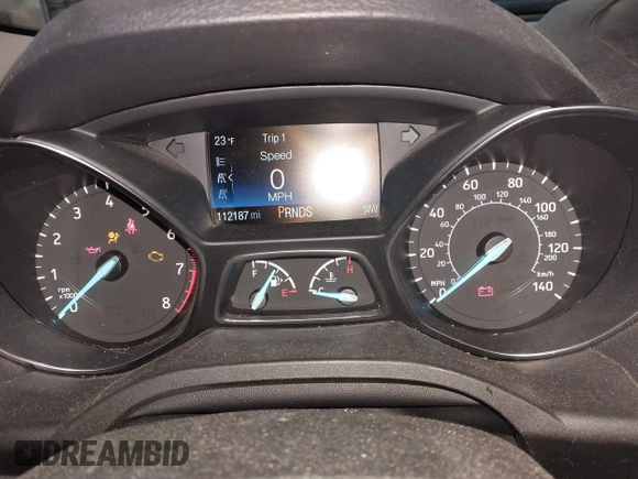 2018 Ford Escape SE z VIN 1FMCU9GD1JUB80500, wystawiony jako IAAI lot #41613294 z przebiegiem 112 187 mil mil oraz . Historia ofert i sprzedaży dostępna na DreamBid. Obrazek 7.