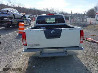 2015 Nissan Frontier SV with VIN 1N6BD0CT1FN730690, listed as a IAAI auction lot 41759436 with 113,564 mi miles. Bid and sale history available at carsss.com. Image 16.