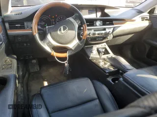 2013 Lexus ES 300h z VIN JTHBW1GGXD2024475, wystawiony jako Copart lot #44992235 z przebiegiem 182 614 mil mil oraz Szkody całkowita. Historia ofert i sprzedaży dostępna na DreamBid. Obrazek 8.
