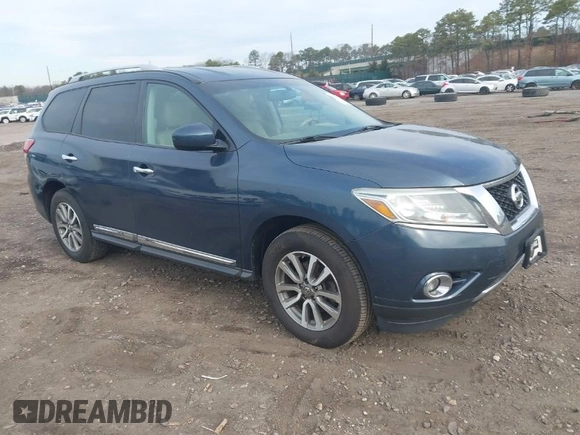 2013 Nissan Pathfinder SV with VIN 5N1AR2MM0DC682123, listed as a IAAI auction lot 41886581 with 193,262 mi miles. Bid and sale history available at carsss.com. Image 1.