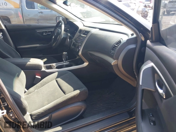 2015 Nissan Altima S with VIN 1N4AL3AP4FN301929, listed as a IAAI auction lot 42149690 with 212,706 mi miles and . Bid and sale history available at DreamBid. Image 5.