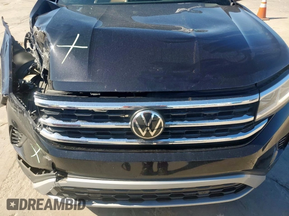 2022 Volkswagen Atlas SE with VIN 1V2WE2CA5NC200212, listed as a Copart auction lot 57658035 with 49,223 mi miles and Salvage title. Bid and sale history available at DreamBid. Image 12.