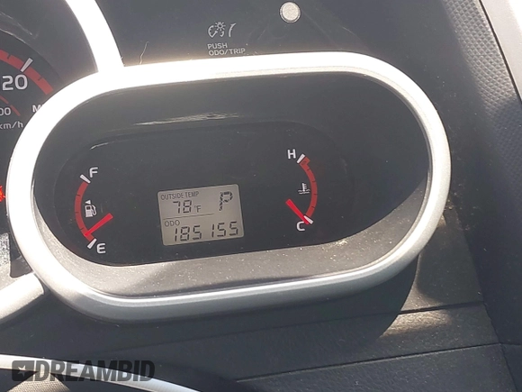 2009 Toyota Matrix with VIN 2T1KU40E99C119135, listed as a IAAI auction lot 42136716 with 185,155 mi miles. Bid and sale history available at carsss.com. Image 15.