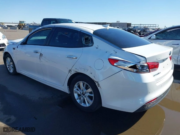 2018 Kia Optima LX with VIN KNAGT4L37J5202502, listed as a IAAI auction lot 41819087 with 73,311 mi miles. Bid and sale history available at carsss.com. Image 3.