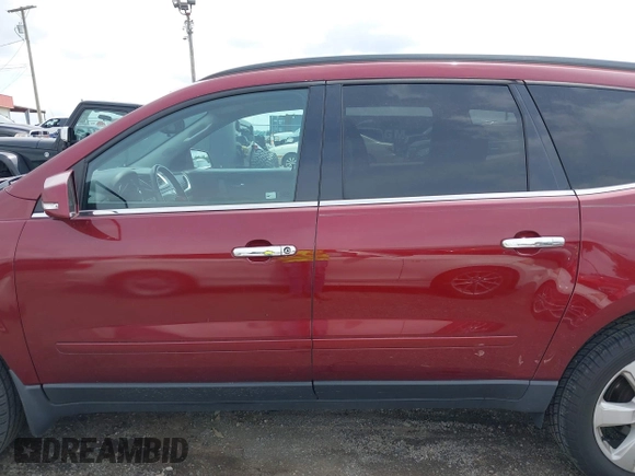 2016 Chevrolet Traverse LT with VIN 1GNKRGKD5GJ241409, listed as a IAAI auction lot 42151146 with 98,338 mi miles. Bid and sale history available at carsss.com. Image 14.