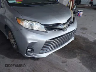 2018 Toyota Sienna XLE Auto Access Seat with VIN 5TDYZ3DC4JS904639, listed as a IAAI auction lot 41905251 with 179,989 mi miles. Bid and sale history available at carsss.com. Image 17.