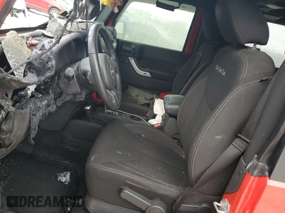 2017 Jeep Wrangler Altitude z VIN 1C4GJWBG8HL617598, wystawiony jako Copart lot #85319514 z przebiegiem Nie podano mil oraz Nie do naprawy • Non repairable. Historia ofert i sprzedaży dostępna na DreamBid. Obrazek 7.
