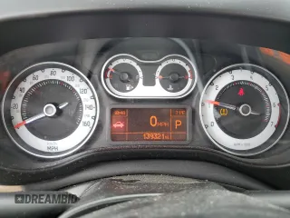 2015 FIAT 500L Lounge z VIN ZFBCFACH4FZ036798, wystawiony jako Copart lot #56046895 z przebiegiem 139 321 mil mil oraz Czysty tytuł • Clean title. Historia ofert i sprzedaży dostępna na DreamBid. Obrazek 9.