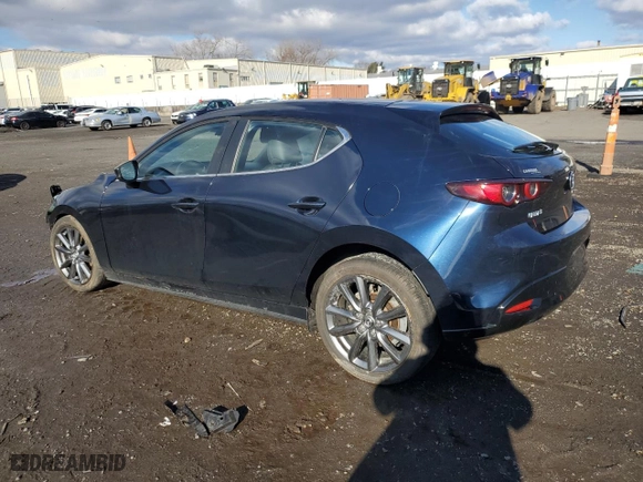 2021 Mazda Mazda3 Hatchback Select with VIN JM1BPAKL2M1402989, listed as a Copart auction lot 43246935 with NaN miles and Salvage Title. Bid and sale history available at carsss.com. Image 2.