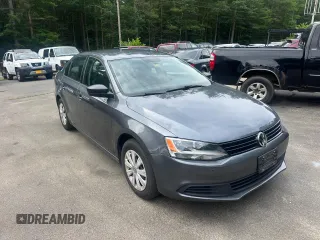 2014 Volkswagen Jetta S с VIN 3VW1K7AJ5EM385829, выставлен на аукционе Copart как лот 63789905 с пробегом 121 817 миль миль и Чистый • Clean title. История ставок и продаж доступна на DreamBid. Изображение 1.