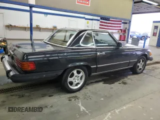 1988 Mercedes-Benz 560 SL with VIN WDBBA48D0JA081290, listed as a Copart auction lot 86202584 with 182,564 mi miles and Clean Title. Bid and sale history available at DreamBid. Image 3.