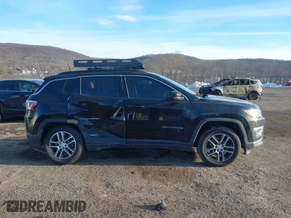2018 Jeep Compass Altitude with VIN 3C4NJDBB5JT117506, listed as a IAAI auction lot 41447381 with 93,577 mi miles and . Bid and sale history available at carsss.com. Image 13.