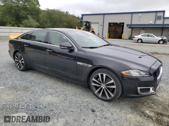 2019 Jaguar XJ Portfolio with VIN SAJWA2G77K8W17956, listed as a Copart auction lot 71780024 with 41,462 mi miles and Salvage Title. Bid and sale history available at DreamBid. Image 4.