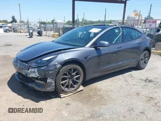 2023 Tesla Model 3 с VIN 5YJ3E1EA2PF639384, выставлен на аукционе IAAI как лот 42486851 с пробегом 33 083 миль миль и . История ставок и продаж доступна на DreamBid. Изображение 19.