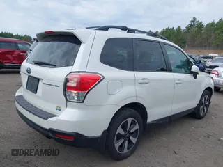 2018 Subaru Forester Premium with VIN JF2SJAEC4JH425448, listed as a IAAI auction lot 42107508 with 147,606 mi miles. Bid and sale history available at carsss.com. Image 4.