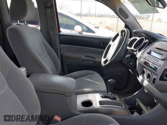 2008 Toyota Tacoma PreRunner with VIN 5TETU62NX8Z564585, listed as a IAAI auction lot 41576009 with 193,868 mi miles. Bid and sale history available at carsss.com. Image 5.