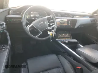 2021 Audi e-tron Sportback Prestige z VIN WA13ABGE7MB040149, wystawiony jako Copart lot #89213745 z przebiegiem 13 496 mil mil oraz Szkody całkowita. Historia ofert i sprzedaży dostępna na DreamBid. Obrazek 8.