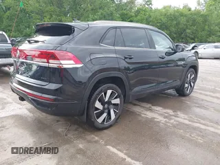 2024 Volkswagen Atlas SE с VIN 1V2HE2CA9RC258354, выставлен на аукционе IAAI как лот 42164703 с пробегом 2 470 миль миль и . История ставок и продаж доступна на DreamBid. Изображение 4.