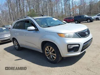 2011 Kia Sorento SX with VIN 5XYKWDA23BG122654, listed as a IAAI auction lot 41916211 with 196,228 mi miles. Bid and sale history available at carsss.com. Image 1.