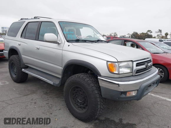 2000 Toyota 4Runner SR5 z VIN JT3HN86R9Y0288531, wystawiony jako IAAI lot #42157270 z przebiegiem 298 630 mil mil oraz . Historia ofert i sprzedaży dostępna na DreamBid. Obrazek 1.