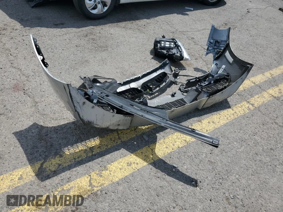 2015 BMW 6 Series 640i xDrive z VIN WBA6B8C53FD453229, wystawiony jako Copart lot #60371214 z przebiegiem 116 624 mil mil oraz Szkoda całkowita • Salvage title. Historia ofert i sprzedaży dostępna na DreamBid. Obrazek 12.