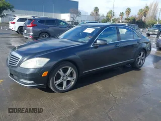 2011 Mercedes-Benz S-Class S 550 with VIN WDDNG7BB8BA372603, listed as a IAAI auction lot 41551276 with 125,551 mi miles. Bid and sale history available at carsss.com. Image 2.