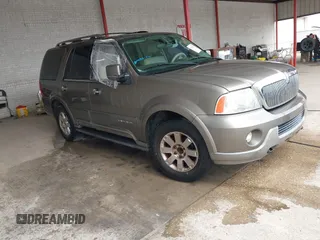 2003 Lincoln Navigator Ultimate with VIN 5LMFU27R43LJ27229, listed as a IAAI auction lot 42610352 with 178,897 mi miles and . Bid and sale history available at DreamBid. Image 1.