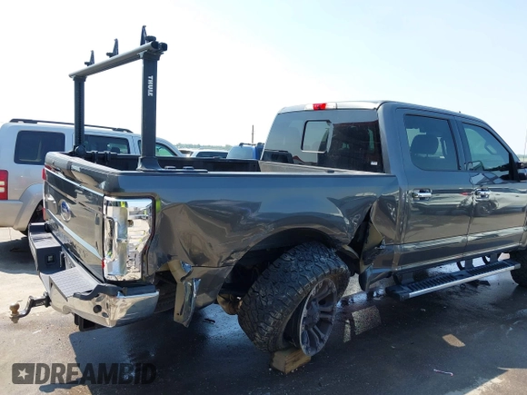 2019 Ford F-250 XL with VIN 1FT7W2BT9KED11352, listed as a IAAI auction lot 42442144 with 123,664 mi miles and . Bid and sale history available at DreamBid. Image 6.