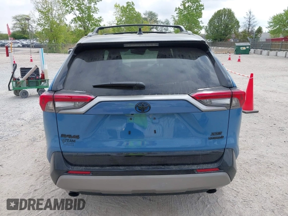 2024 Toyota RAV4 Hybrid XSE with VIN 4T3E6RFV4RU163271, listed as a IAAI auction lot 42237047 with 9,988 mi miles and . Bid and sale history available at DreamBid. Image 17.