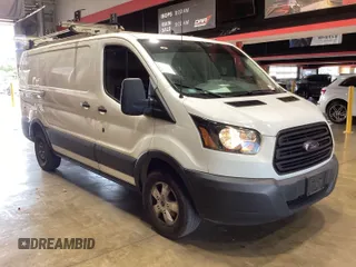 2019 Ford Transit z VIN 1FTYR1YGXKKA54025, wystawiony jako IAAI lot #42650341 z przebiegiem 129 672 mil mil oraz . Historia ofert i sprzedaży dostępna na DreamBid. Obrazek 15.