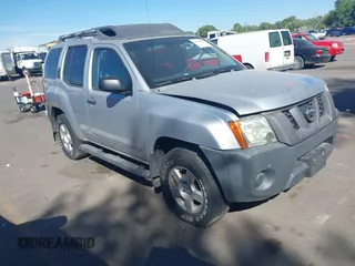 2005 Nissan Xterra S z VIN 5N1AN08WX5C613663, wystawiony jako IAAI lot #42429346 z przebiegiem Nie podano mil oraz . Historia ofert i sprzedaży dostępna na DreamBid. Obrazek 1.