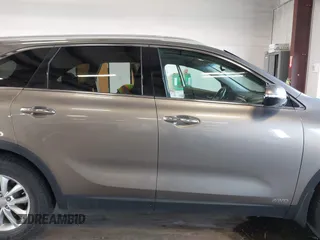 2016 Kia Sorento LX with VIN 5XYPGDA33GG047263, listed as a IAAI auction lot 41772680 with 146,683 mi miles. Bid and sale history available at carsss.com. Image 13.