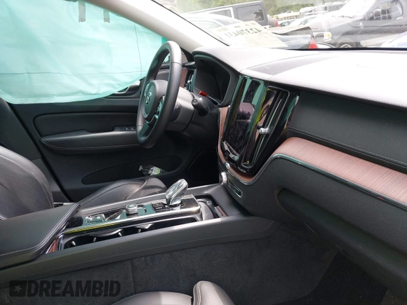 2023 Volvo XC60 Ultimate Dark Theme с VIN YV4062RX5P1347142, выставлен на аукционе IAAI как лот 42370431 с пробегом 19 510 миль миль и . История ставок и продаж доступна на DreamBid. Изображение 5.