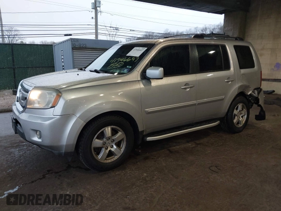 2011 Honda Pilot EX-L with VIN 5FNYF4H56BB057039, listed as a IAAI auction lot 41946647 with 187,783 mi miles. Bid and sale history available at carsss.com. Image 17.