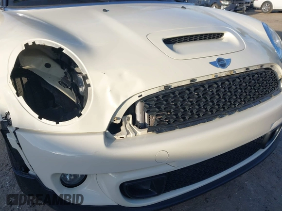 2013 MINI Hardtop S with VIN WMWSV3C53DT479714, listed as a IAAI auction lot 41685283 with 61,904 mi miles and . Bid and sale history available at DreamBid. Image 13.