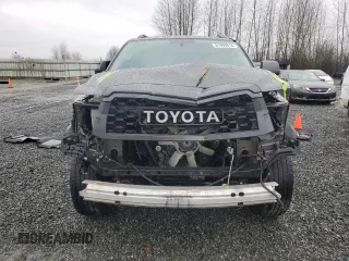 2015 Toyota Sequoia SR5 with VIN 5TDBY5G14FS126333, listed as a Copart auction lot 81995914 with 87,313 mi miles and Salvage Title. Bid and sale history available at carsss.com. Image 5.