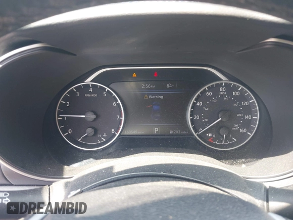 2017 Nissan Maxima SR with VIN 1N4AA6AP9HC451797, listed as a IAAI auction lot 42133562 with 160,549 mi miles and . Bid and sale history available at DreamBid. Image 7.
