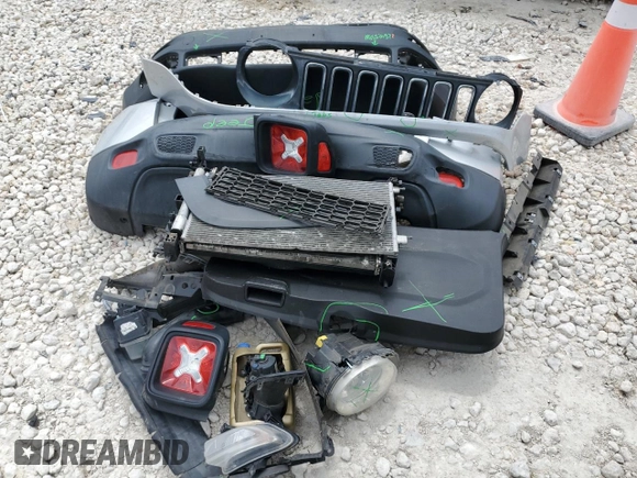 2016 Jeep Renegade Latitude with VIN ZACCJABT6GPD98083, listed as a Copart auction lot 54763035 with 65,921 mi miles and Salvage Title. Bid and sale history available at DreamBid. Image 12.