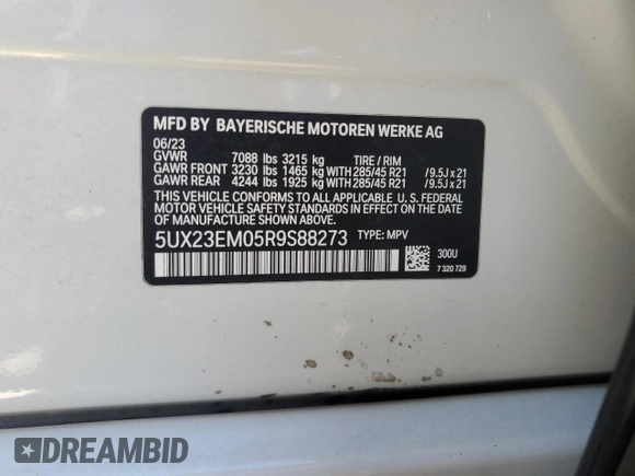 2024 BMW X7 xDrive40i with VIN 5UX23EM05R9S88273, listed as a Copart auction lot 88320765 with 17,443 mi miles and Salvage Title. Bid and sale history available at carsss.com. Image 13.