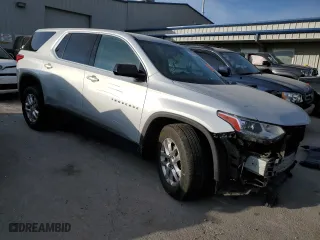 2020 Chevrolet Traverse LS with VIN 1GNEVFKW8LJ283734, listed as a Copart auction lot 42794435 with 111,482 mi miles and Salvage Title. Bid and sale history available at carsss.com. Image 4.