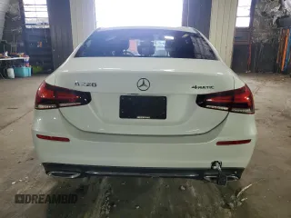 2019 Mercedes-Benz A 220 z VIN WDD3G4FBXKW028712, wystawiony jako Copart lot #59023105 z przebiegiem 95 881 mil mil oraz Szkoda całkowita • Salvage title. Historia ofert i sprzedaży dostępna na DreamBid. Obrazek 6.