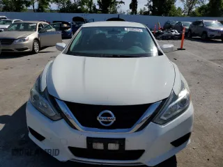 2017 Nissan Altima SV z VIN 1N4AL3AP9HC280669, wystawiony jako Copart lot #57898415 z przebiegiem 138 034 mil mil oraz Szkoda całkowita • Salvage title. Historia ofert i sprzedaży dostępna na DreamBid. Obrazek 5.