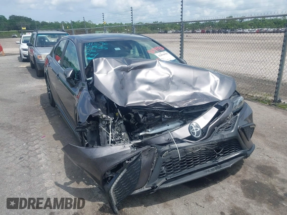 2022 Toyota Camry SE z VIN 4T1G11AK0NU057778, wystawiony jako IAAI lot #42094950 z przebiegiem 115 649 mil mil oraz . Historia ofert i sprzedaży dostępna na DreamBid. Obrazek 6.