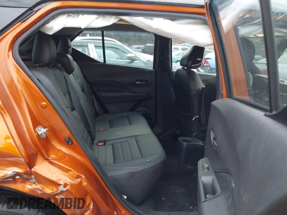 2019 Nissan Kicks S with VIN 3N1CP5CU6KL559887, listed as a IAAI auction lot 41491252 with 69,357 mi miles and . Bid and sale history available at carsss.com. Image 8.
