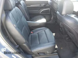 2025 Kia Telluride S with VIN 5XYP64GC6SG622930, listed as a IAAI auction lot 42643647 with 11,056 mi miles and . Bid and sale history available at DreamBid. Image 8.