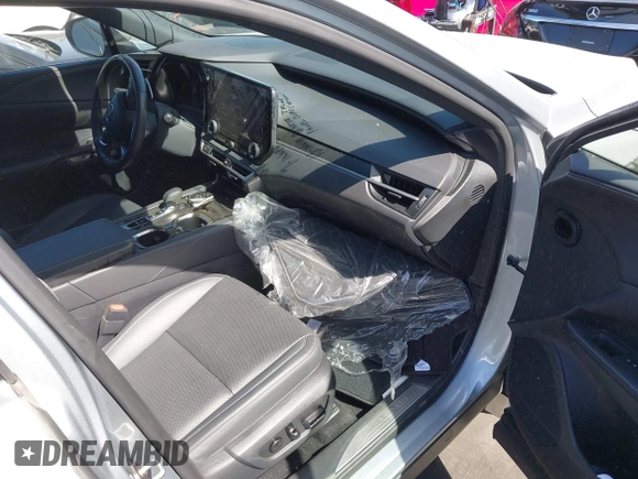 2024 Lexus RX 350 z VIN JTJCHMAA4R2017497, wystawiony jako IAAI lot #42151491 z przebiegiem 17 707 mil mil oraz . Historia ofert i sprzedaży dostępna na DreamBid. Obrazek 5.